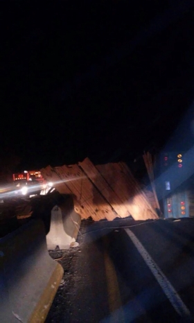 El trailer bloque&oacute; el sentido a la capital del pa&iacute;s