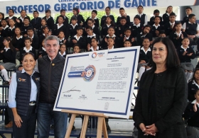 Favoreciendo a m&aacute;s de un mill&oacute;n 60 mil estudiantes. 