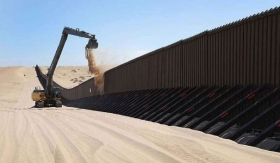El Congreso s&oacute;lo le aprob&oacute; 1,600 millones de d&oacute;lares para la construcci&oacute;n.
