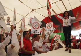 Mejores caminos en la mixteca, propone Blanca Alcal&aacute;