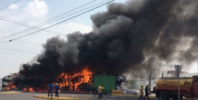 El fuerte impacto provoc&oacute; el fuego 