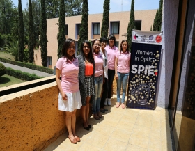 Crean el cap&iacute;tulo Women in Optics 