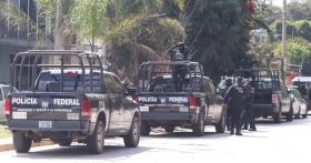En el operativo tambi&eacute;n se aseguraron pipas para el trasiego 