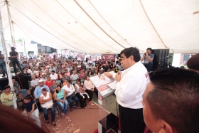 En Tulcingo del Valle pidi&oacute; voto para Juntos Haremos Historia 