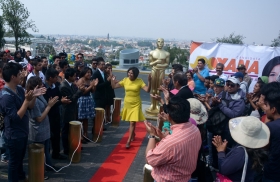 Roxana Luna premia con el Oscar al dictador m&aacute;s corrupto de la historia