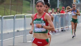 Mar&iacute;a Gonz&aacute;lez, apenas cruz&oacute; la meta se desmay&oacute;.