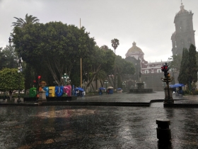 "Nana se debilita r&aacute;pidamente en el norte de Guatemala y el sureste de M&eacute;xico.