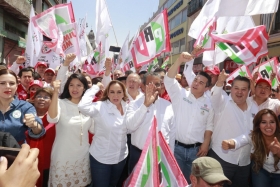 Realiz&oacute; una caminata por las principales calles de la ciudad