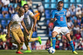 Cruz Azul vuelve a ganar y le pega a l&iacute;der