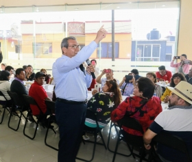 Se reuni&oacute; con propietarios de criaderos de trucha