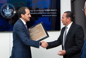 Recibe certificaci&oacute;n
