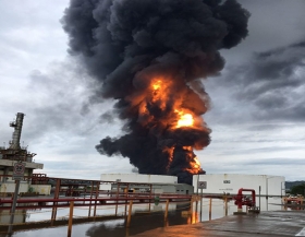 Incendio en refiner&iacute;a de Salina Cruz