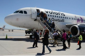 Aerom&eacute;xico y Volaris, dos de las cuatro empresas mexicanas multadas