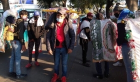 Peregrinos llegan a Bas&iacute;lica de Guadalupe pese a cierre por #COVID19