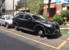 Cae ladr&oacute;n de autopartes