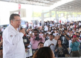 Apoyar&aacute; a productores del campo de la regi&oacute;n    