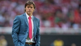 Admiti&oacute; que ha tenido propuestas tras dejar a Chivas.