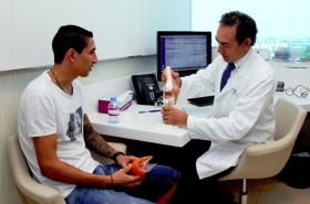 &Aacute;ngel Di Mar&iacute;a demor&oacute; 20 horas desde Argentina hasta Qatar.