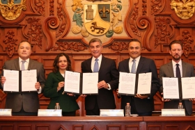 Tony Gali sign&oacute; -como testigo de honor- el convenio de colaboraci&oacute;n para el fortalecimiento de la gesti&oacute;n p&uacute;blica, la participaci&oacute;n ciudadana y la rendici&oacute;n de cuentas