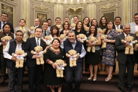 Donativo para adquirir 10 vacunas con la compra de cada mu&ntilde;eco de peluche