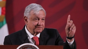reservas de 10 mil millones de d&oacute;lares para hacer frente a la crisis econ&oacute;mica