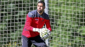  Kiko Casilla.