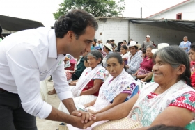 Se comprometi&oacute; a ser un aliado de las familias