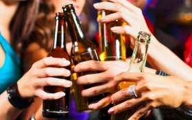 INE valida promociones de 'chelas' gratis si gana AMLO