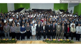 El Rector Alfonso Esparza entreg&oacute; 273 nombramientos