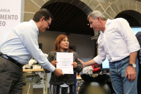 Tony Gali felicit&oacute; a las poblanas y resalt&oacute; la generaci&oacute;n de empleos en la entidad 
