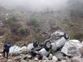 La camioneta habr&iacute;a ca&iacute;do a un barranco tras persecuci&oacute;n policiaca 