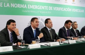 Transporte p&uacute;blico y de carga, incluyendo placas federales, se adaptar&aacute;n a los nuevos lineamientos