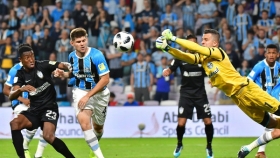 El Gremio sentenci&oacute; el partido con un golazo 