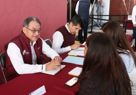 Las dependencias atender&aacute;n solicitudes y llevar&aacute;n sus servicios a las diferentes regiones 