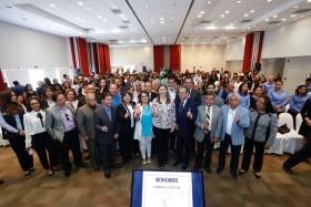 Ratific&oacute; su compromiso de trabajar de la mano