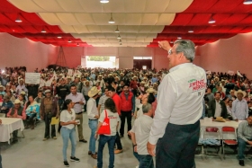 Present&oacute; sus propuesta en la sierra norte 