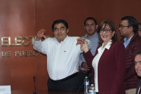 Es un hombre que sabr&aacute; gobernar Puebla  