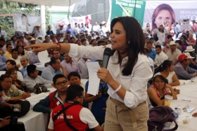 Alcal&aacute; promete reactivar al estado de Puebla