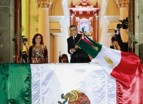 Conmemora Tony Gali aniversario de la Independencia de M&eacute;xico