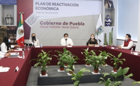 Distribuci&oacute;n de paquetes alimentarios e higi&eacute;nicos a las familias poblanas
