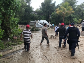 Pobladores piden la intervenci&oacute;n de protecci&oacute;n civil 