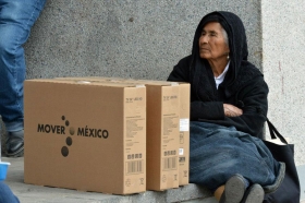 Se&ntilde;alan abusos de ex alcalde en entrega de pantallas en Venustiano Carranza